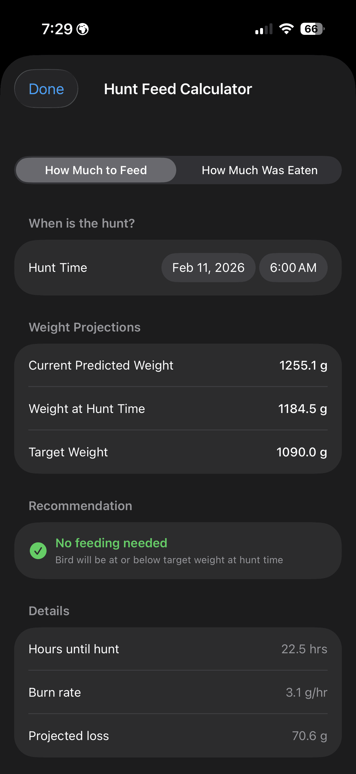 Calculadora de alimentación de FalconryLab mostrando cuánto alimentar